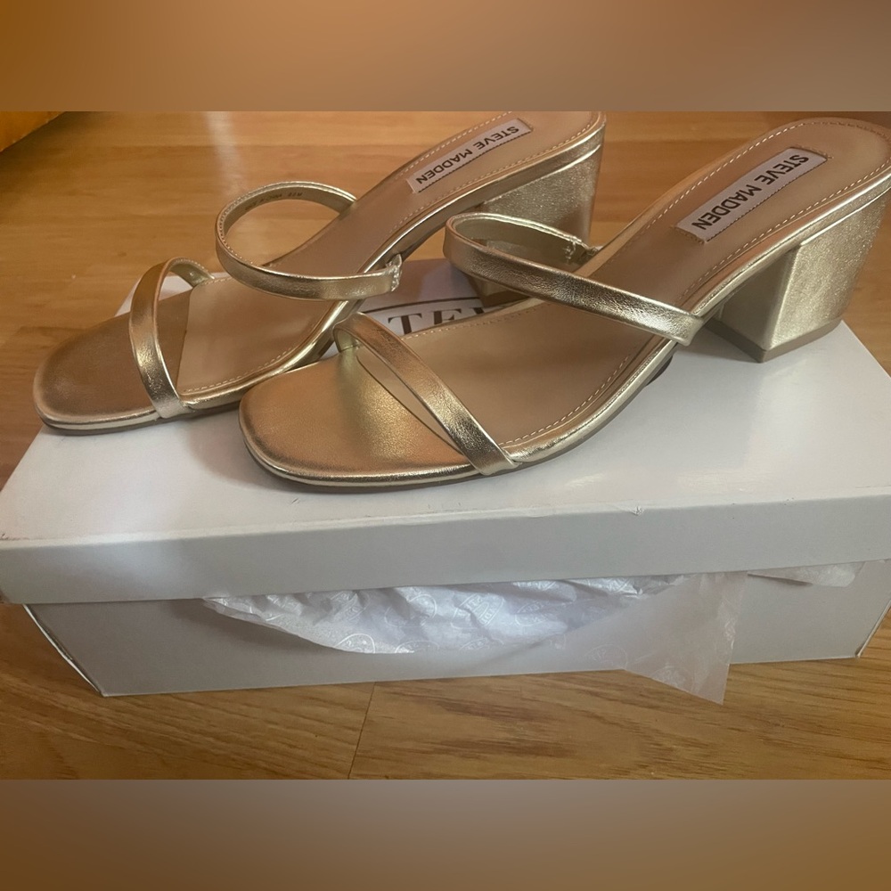 Steve Madden “ISSY” Gold Sandal with Chunky Heel